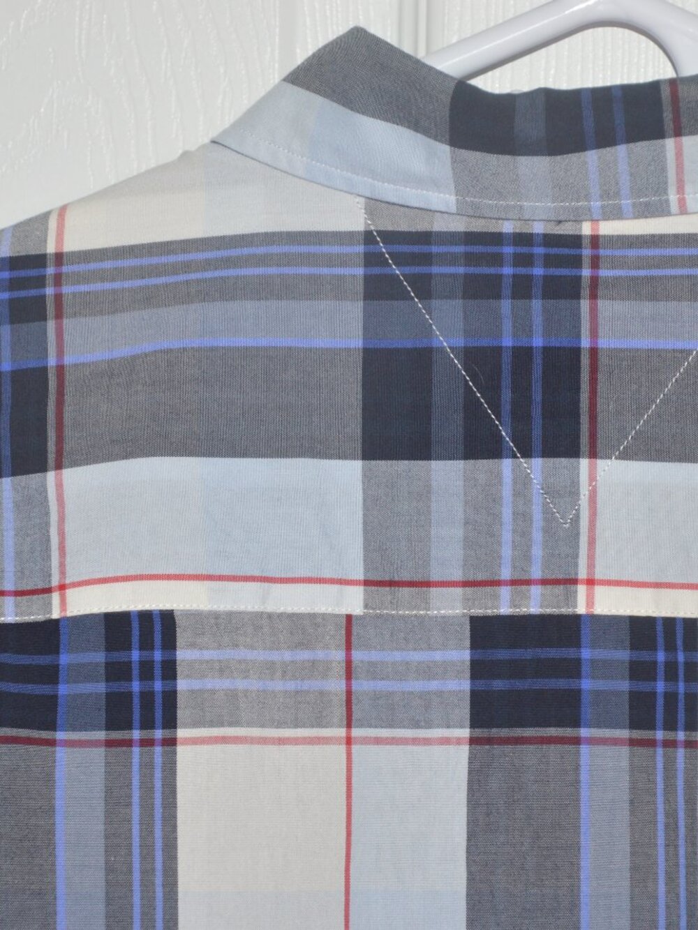 Tommy Hilfiger NWT Men's XL long sleeve Fall Basics blue plaid button up shirt - Picture 9 of 11